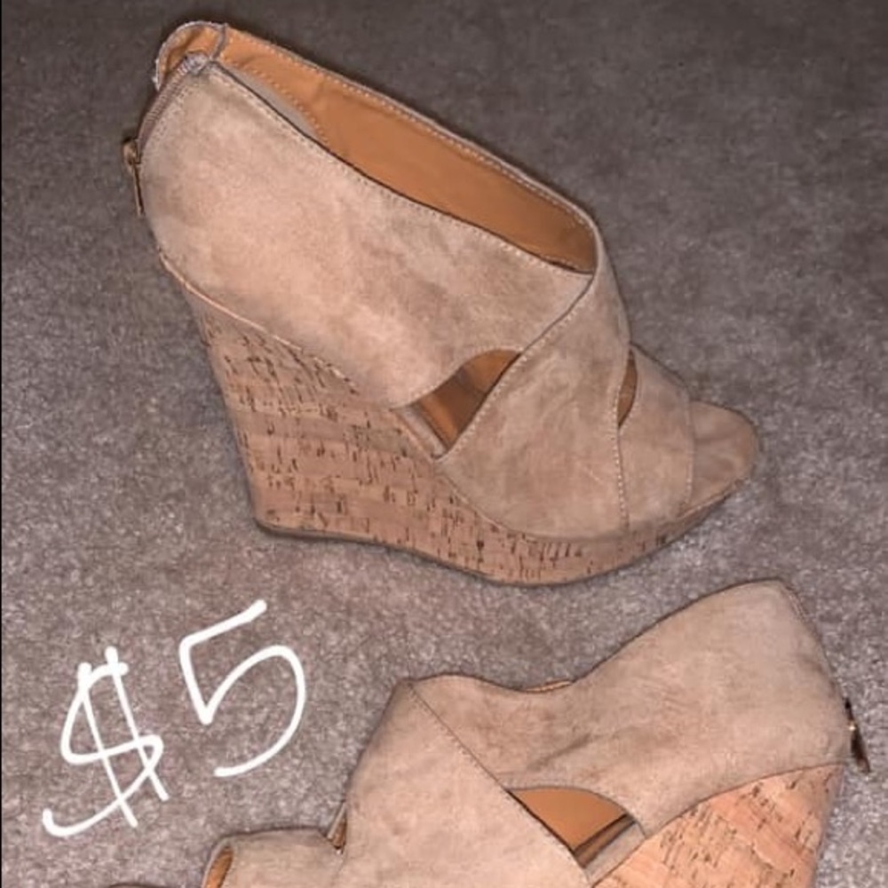 Nude Wedges